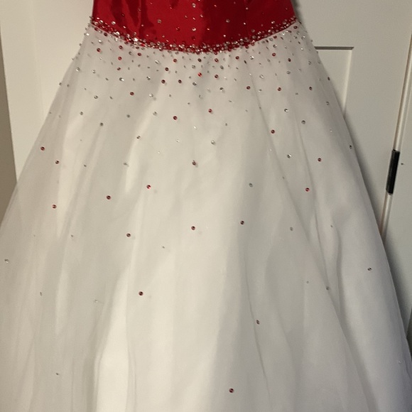 Prom Dress - Picture 3 of 6